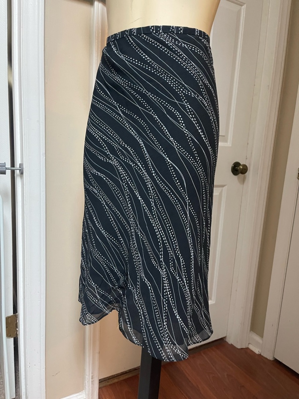 Merona Navy Midi Skirt with White Wave Stripe - Picture 4 of 6